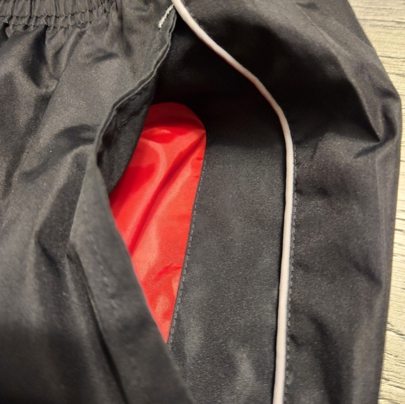 BCG Men's Red and Black Hooded Jacket Size M. - Picture 11 of 11